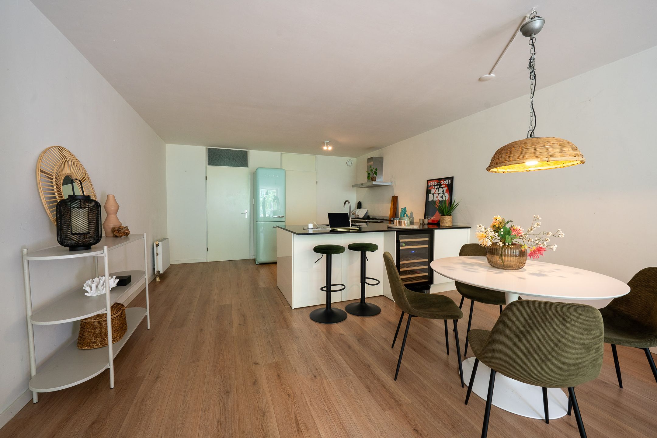 Spacious and Light Apartment with Canal View and Private Land in Diemen — 9
