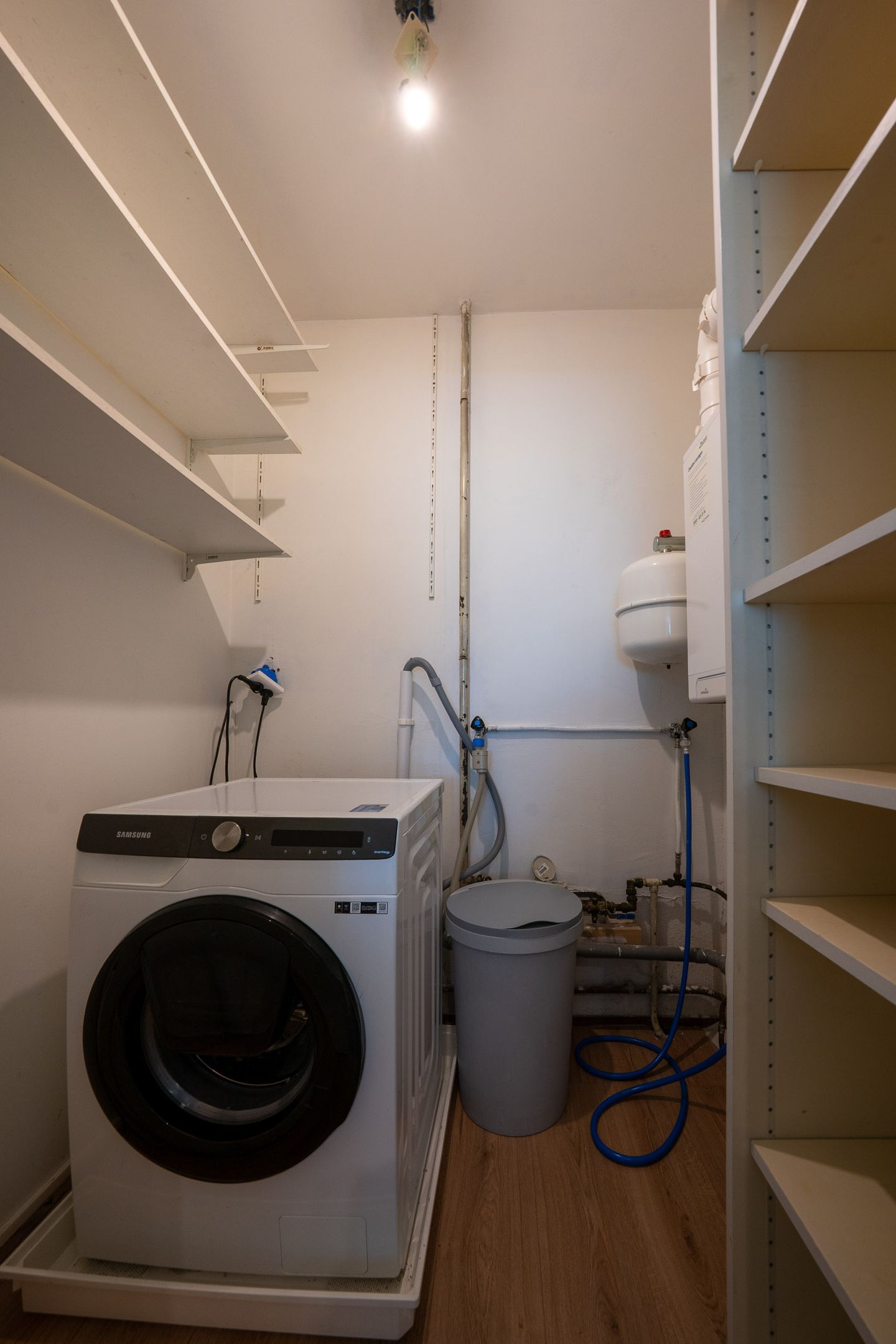 Spacious and Light Apartment with Canal View and Private Land in Diemen — 34