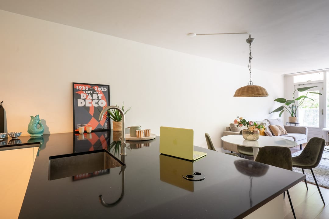 Spacious and Light Apartment with Canal View and Private Land in Diemen — 28