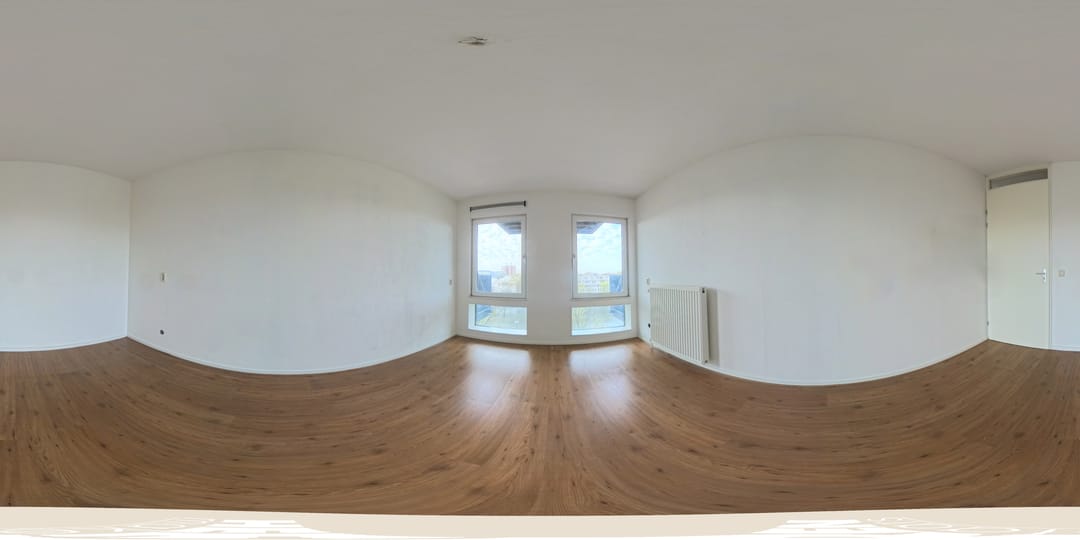 Light Apartment with Full-Width Balcony near Amsterdam Central — 32