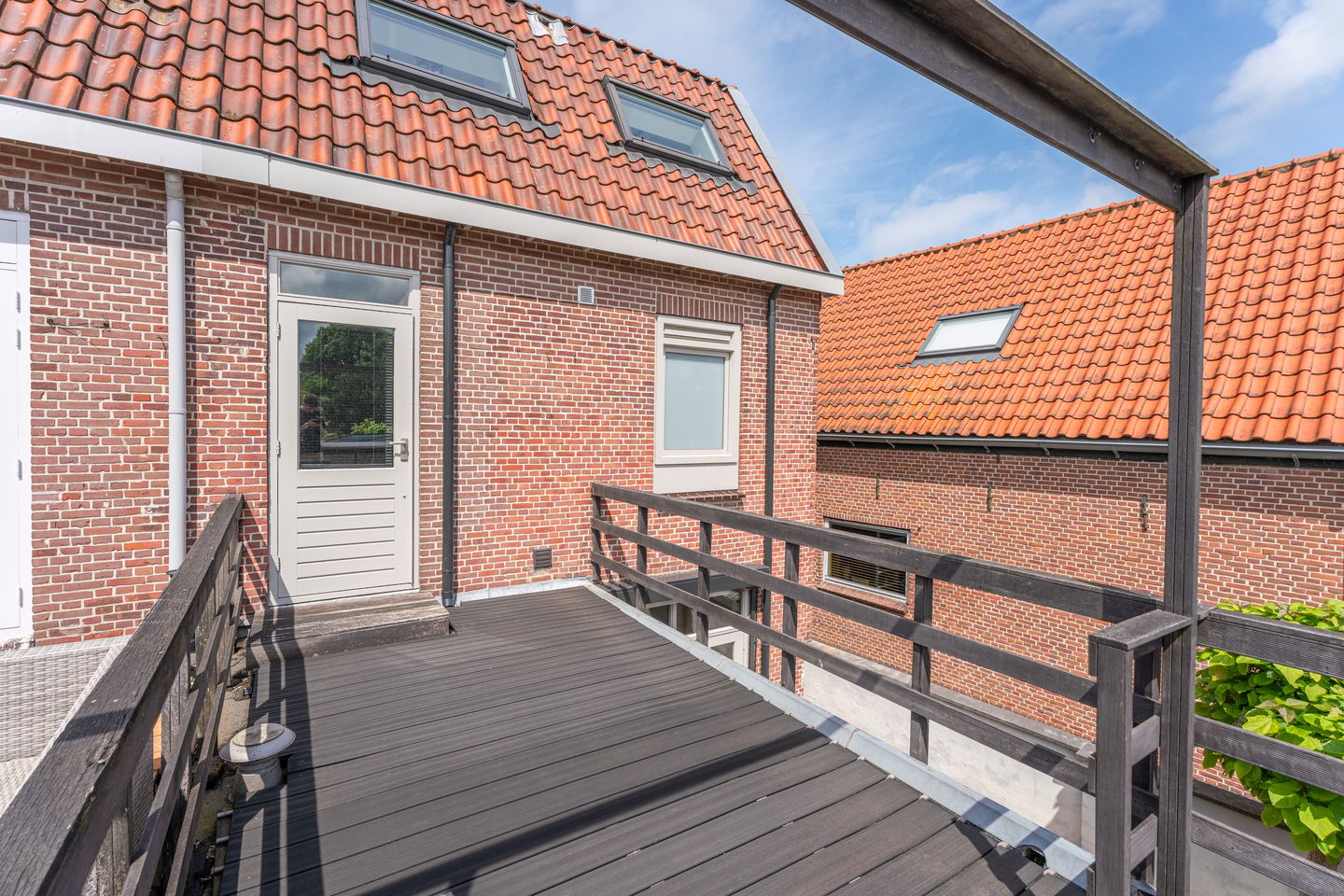 Characteristic Family Home with Spacious Roof Terrace in Katwijk aan den Rijn — 20