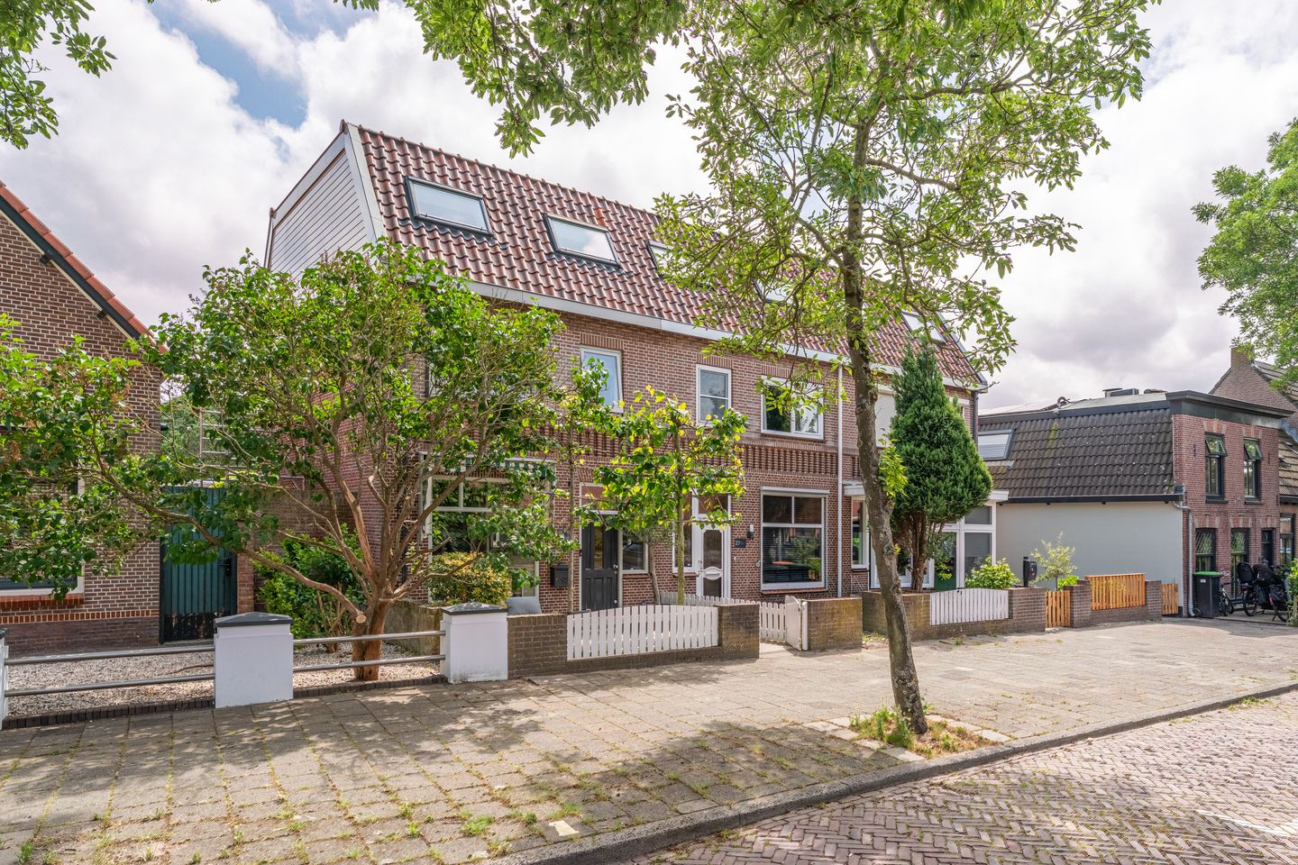 Characteristic Family Home with Spacious Roof Terrace in Katwijk aan den Rijn — 34