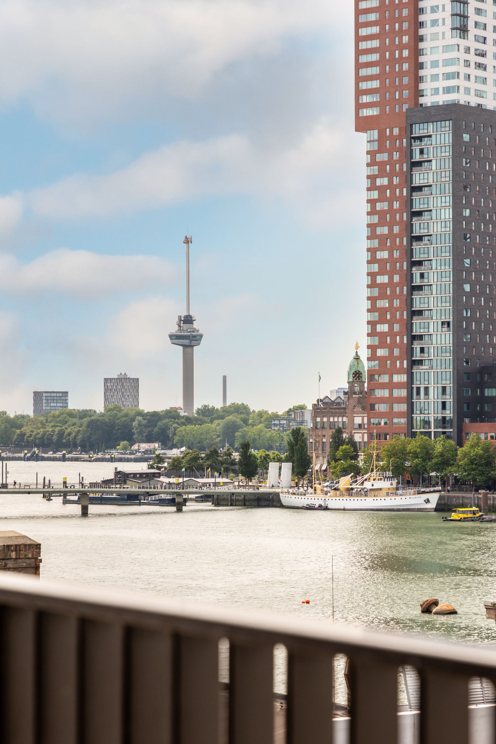 Luxurious Waterfront Penthouse with Panoramic Skyline Views in Bay House — 27