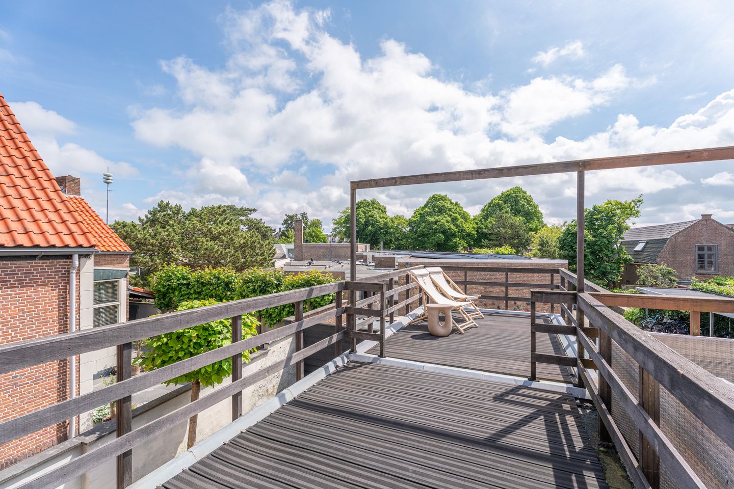 Characteristic Family Home with Spacious Roof Terrace in Katwijk aan den Rijn — 19