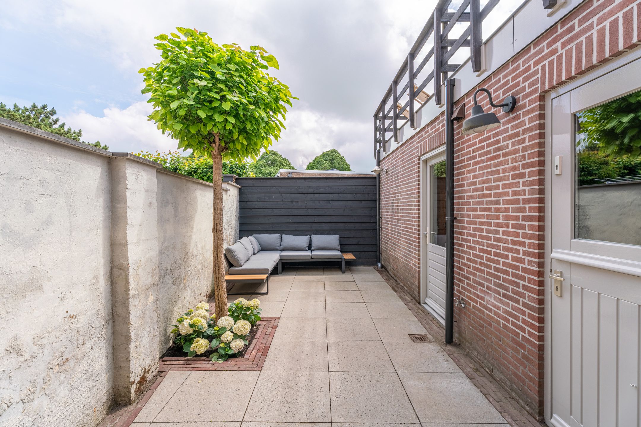 Characteristic Family Home with Spacious Roof Terrace in Katwijk aan den Rijn — 30