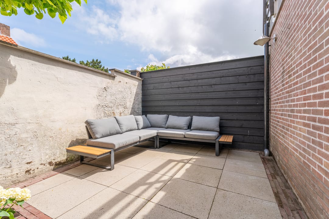 Characteristic Family Home with Spacious Roof Terrace in Katwijk aan den Rijn — 31