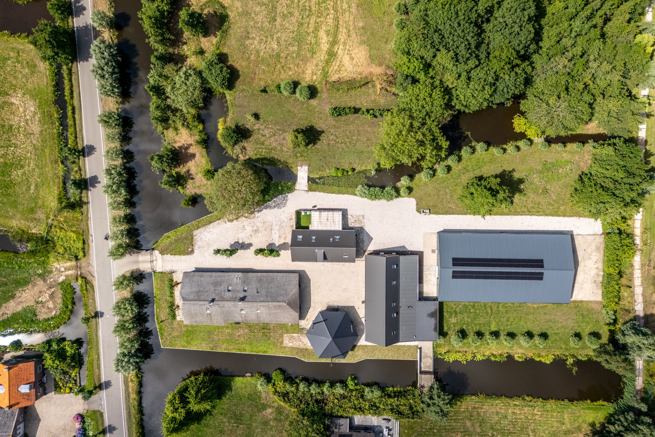 Unique Monumental Farmhouse Estate with NSW Status near Amsterdam and Utrecht — 120
