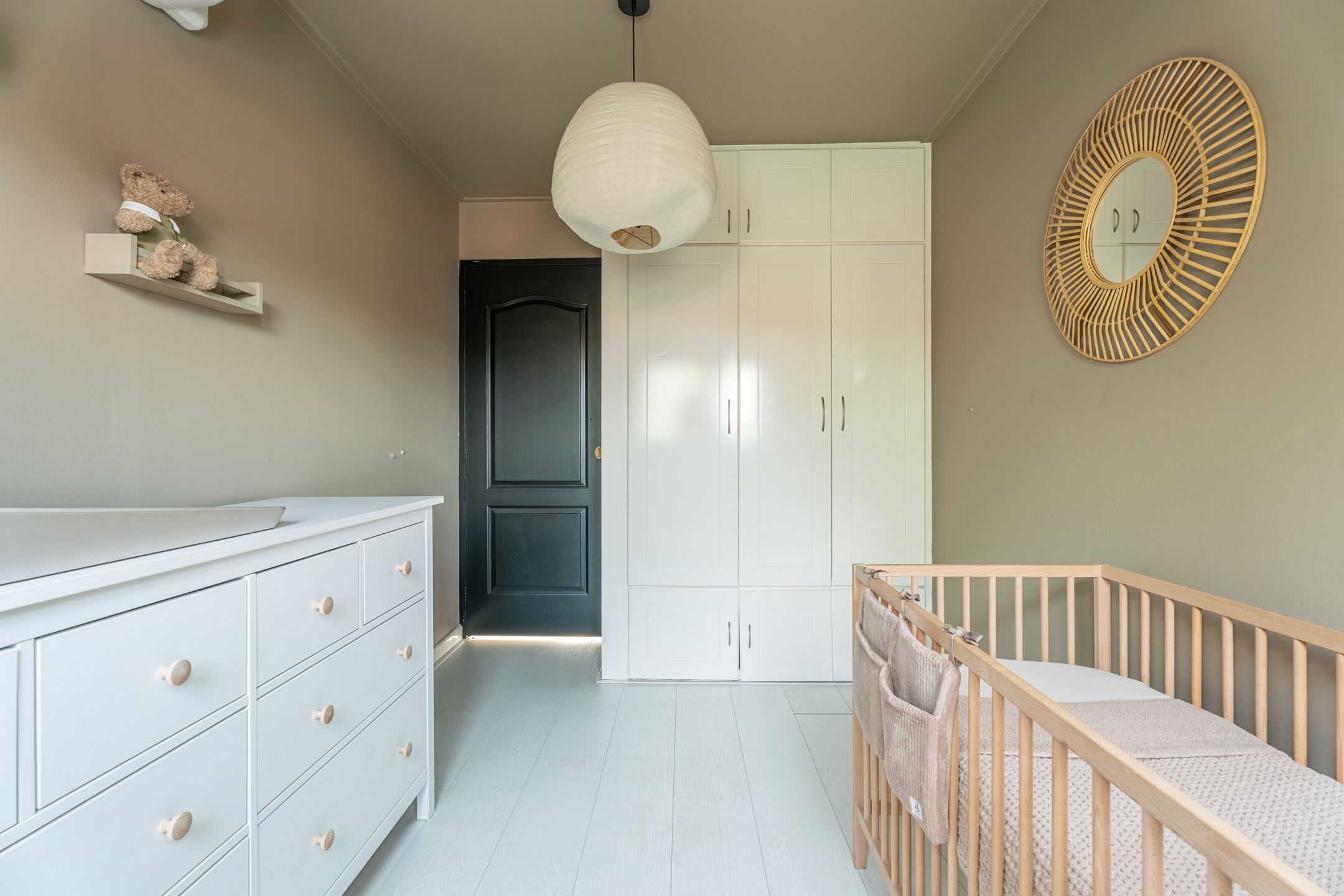 Characteristic Family Home with Spacious Roof Terrace in Katwijk aan den Rijn — 24