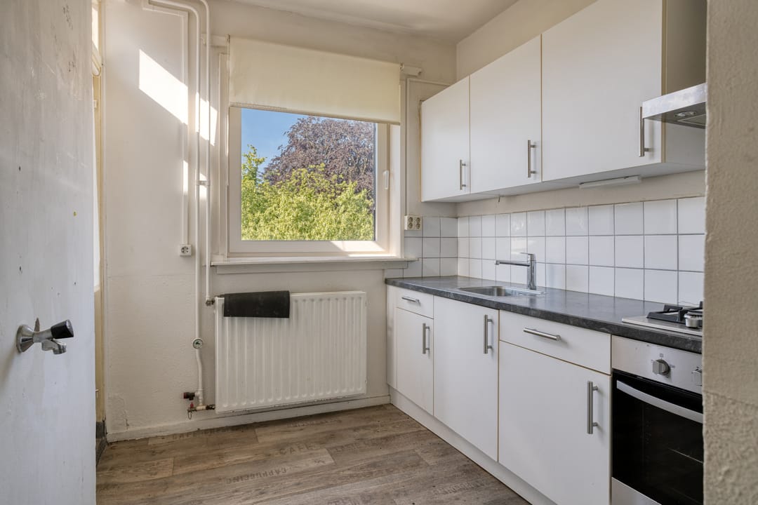 Top Floor Apartment with Balcony and Expansion Potential in Historic Middelburg Center — 8