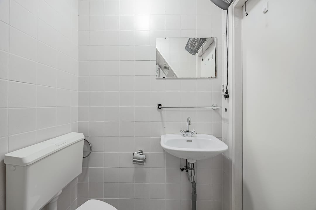 Ideal Double Occupancy Home with Two Studios in Popular Utrecht Neighborhood — 22