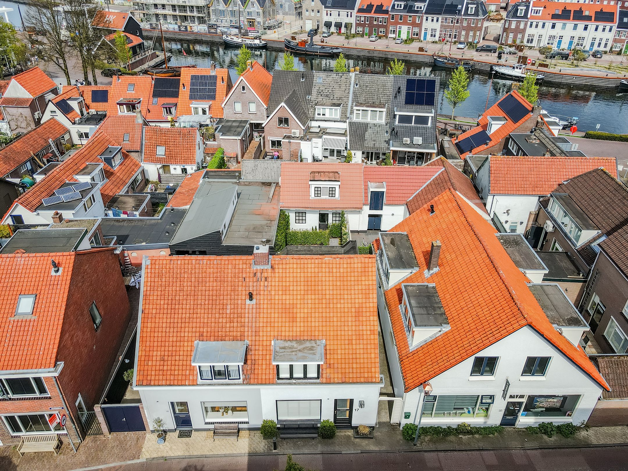 Exclusive Dual Residence Opportunity in Harderwijk City Center — 60