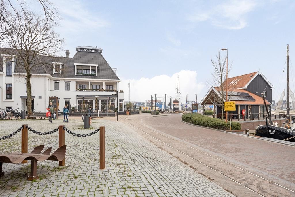 Exclusive Dual Residence Opportunity in Harderwijk City Center — 54