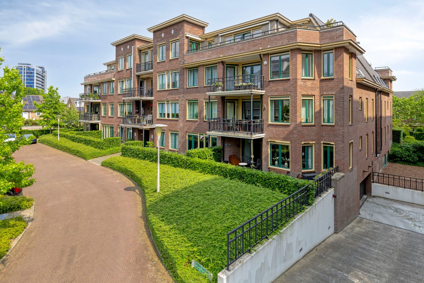 Foto 1 van Velperweg 30-10