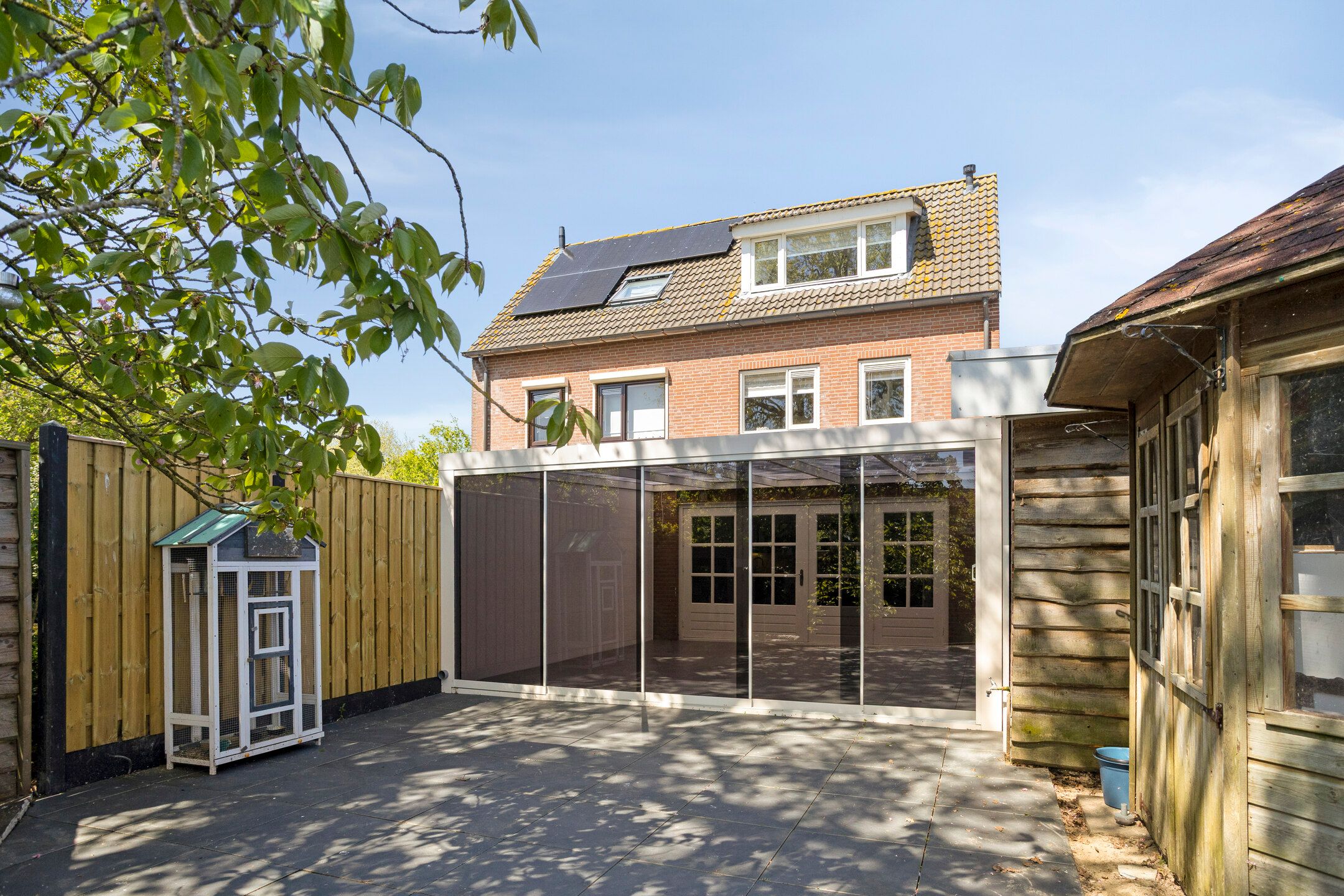 Modernized Semi-Detached Family Home with Riverside Garden and Conservatory in Heusden — 42
