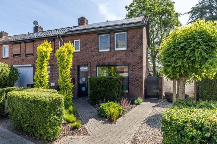 Pastoor Savelbergstraat 2
