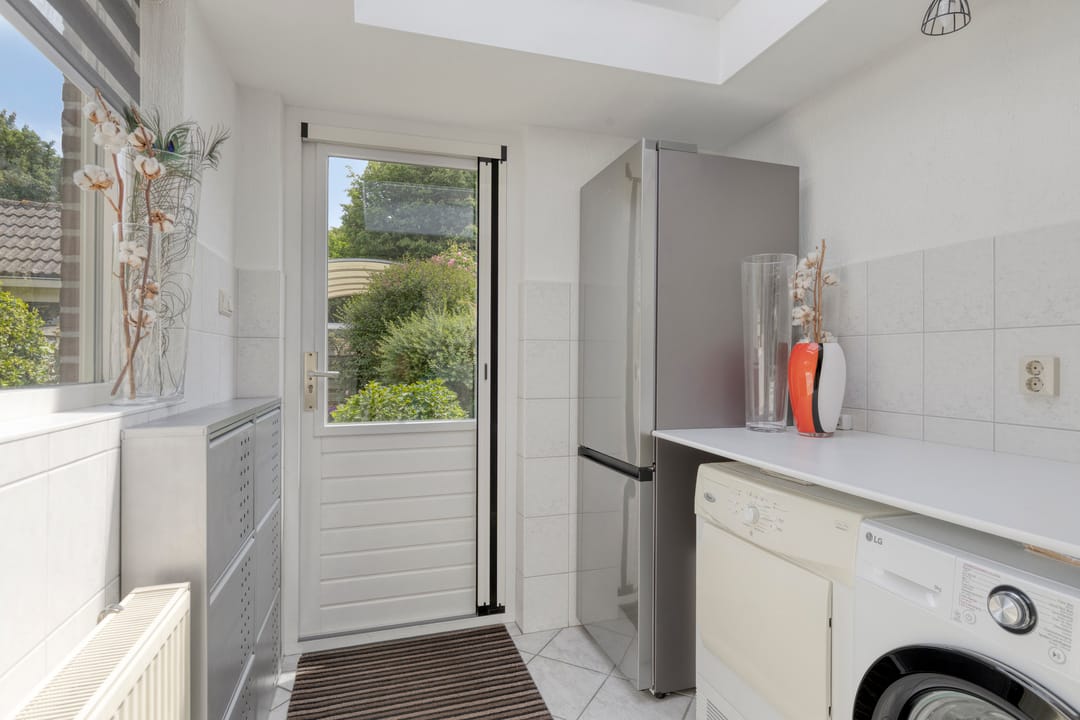 Photo 13 of Schouwstraat 43