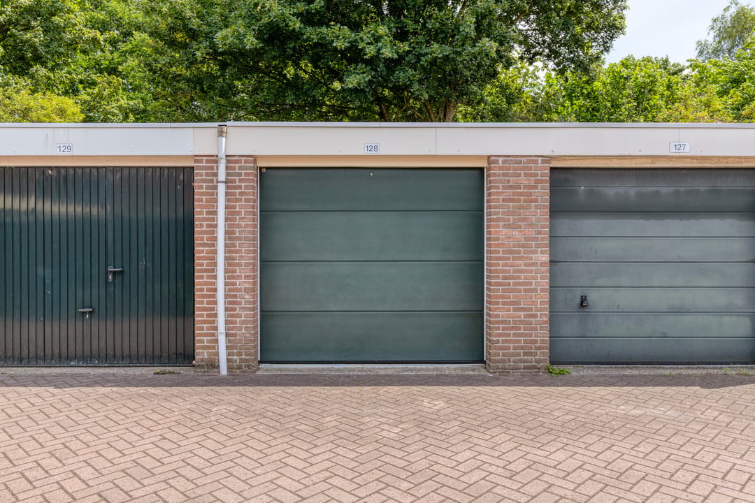 Photo 31 of Schouwstraat 43