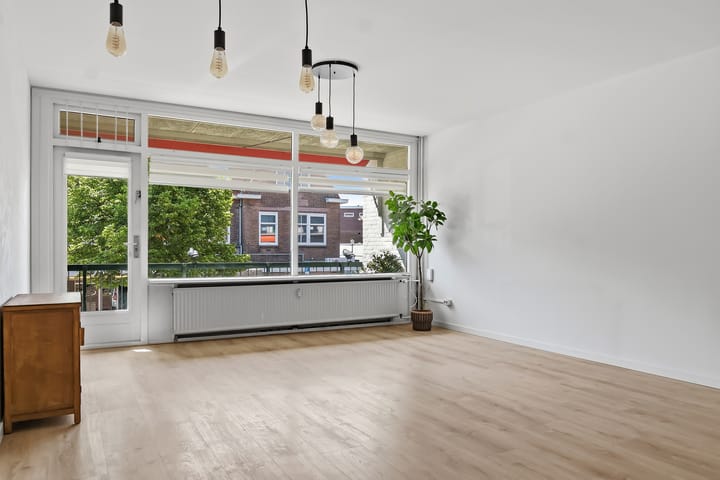 Photo 2 of Loosduinse Hoofdstraat 217