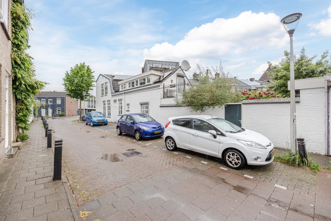 Photo 2 of Bredaseweg 170