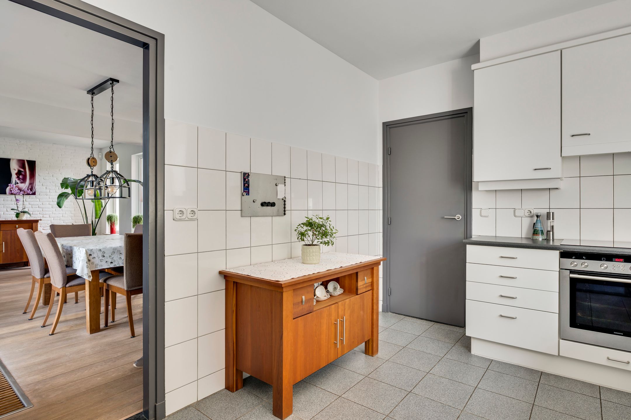 Detached Family Home with Garage and Solar Panels in Heel — 9