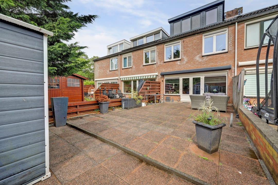 Spacious Family Home with Sunny Southeast Garden and Recent Upgrades in Quiet Location — 11