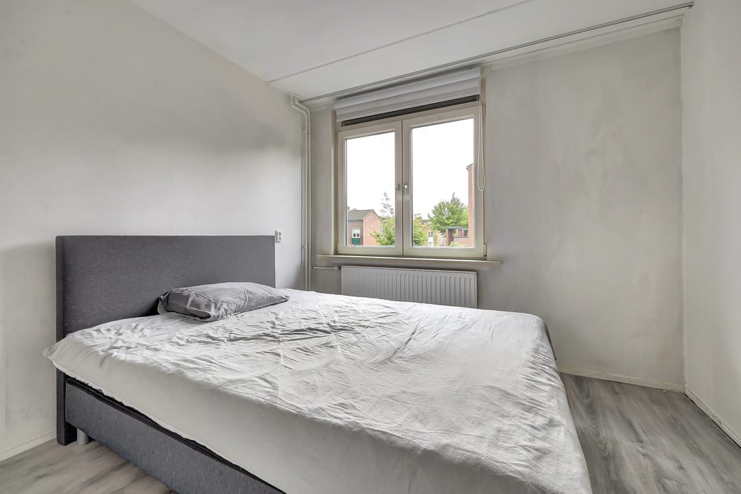 Spacious Family Home with Sunny Southeast Garden and Recent Upgrades in Quiet Location — 23