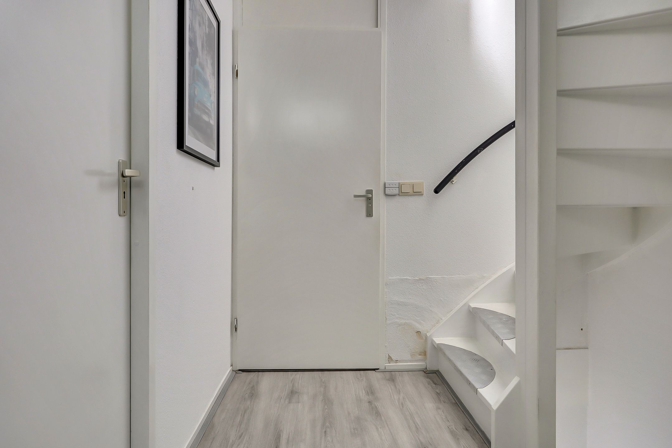 Spacious Family Home with Sunny Southeast Garden and Recent Upgrades in Quiet Location — 27