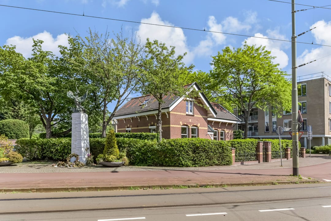 Foto 46 van Lippe-Biesterfeldweg 1