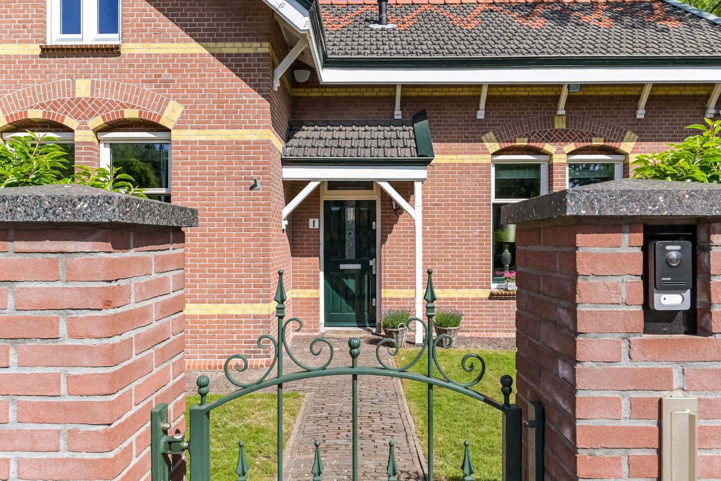 Foto 44 van Lippe-Biesterfeldweg 1
