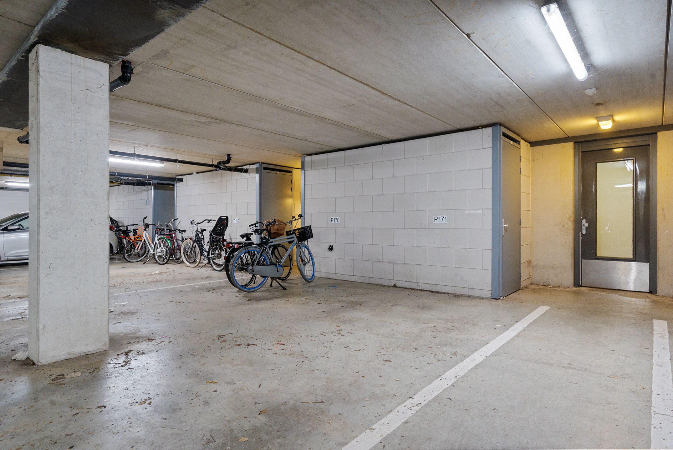 Foto 42 van Sumatrastraat 207-U