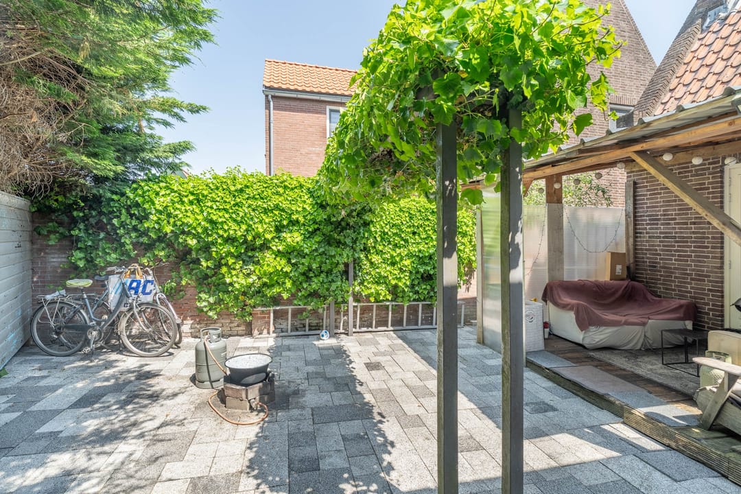 Characteristic Detached Residence with Veranda in Yerseke — 26