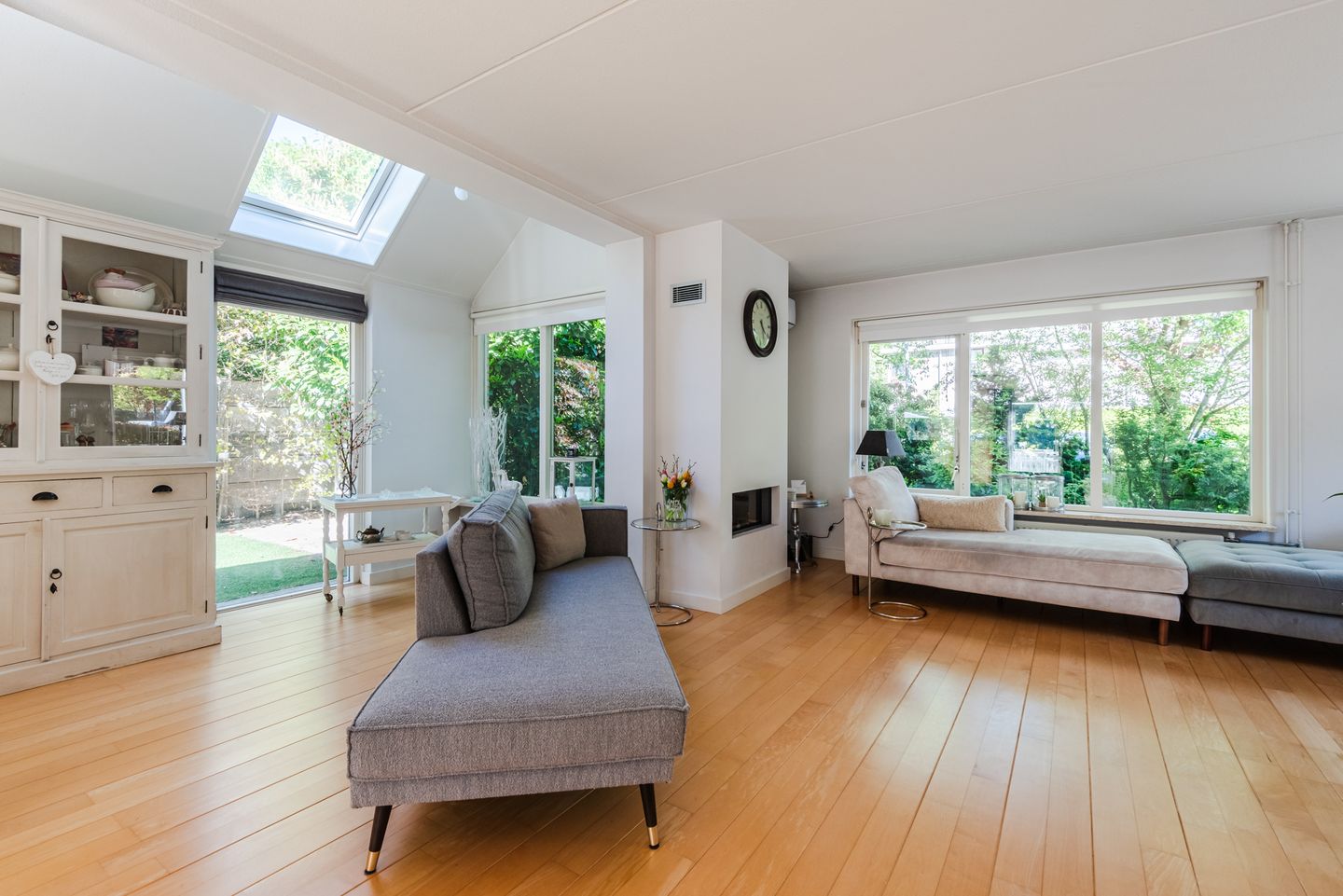 Spacious Detached Home with Private Practice Suite and Solar Power — 10
