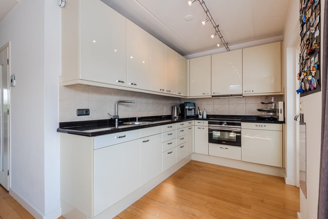 Spacious Detached Home with Private Practice Suite and Solar Power — 17