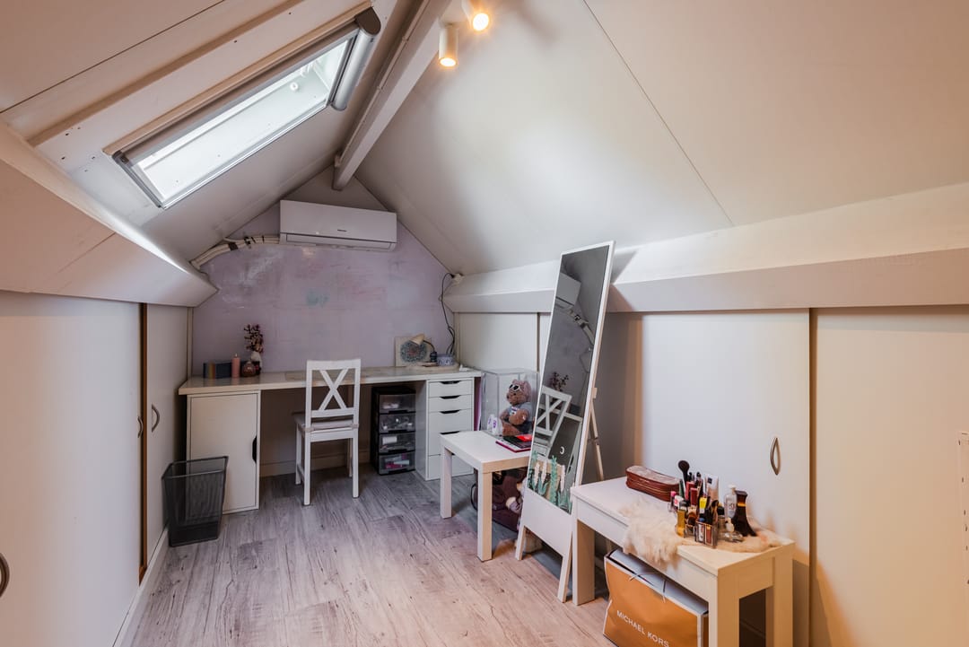 Spacious Detached Home with Private Practice Suite and Solar Power — 43