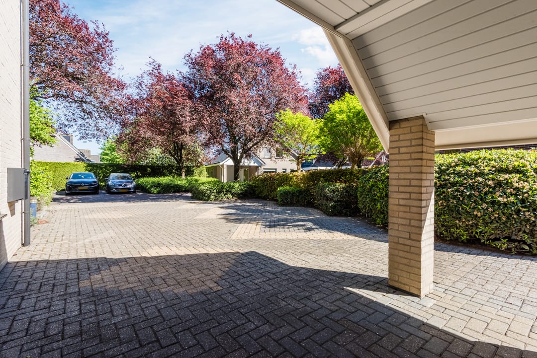 Spacious Detached Home with Private Practice Suite and Solar Power — 77