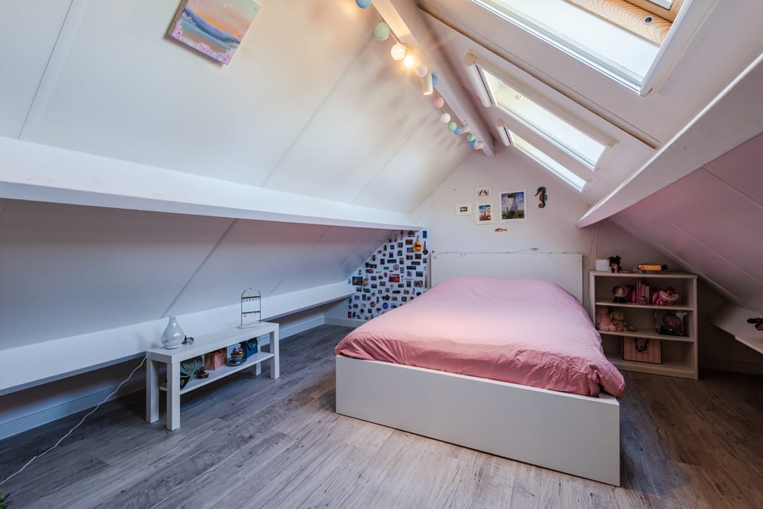 Spacious Detached Home with Private Practice Suite and Solar Power — 41