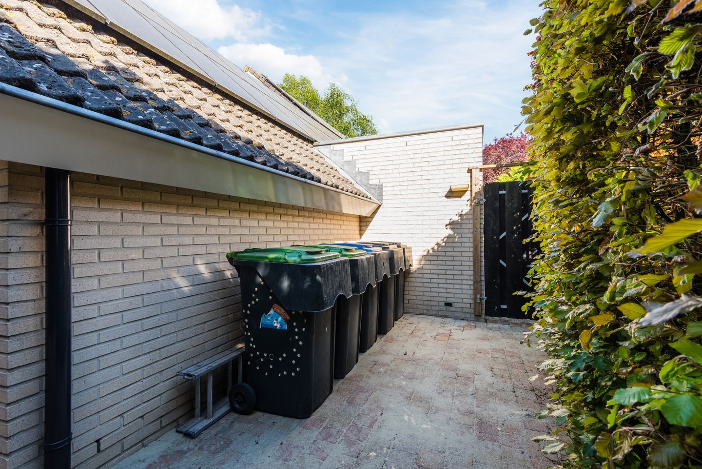 Spacious Detached Home with Private Practice Suite and Solar Power — 59