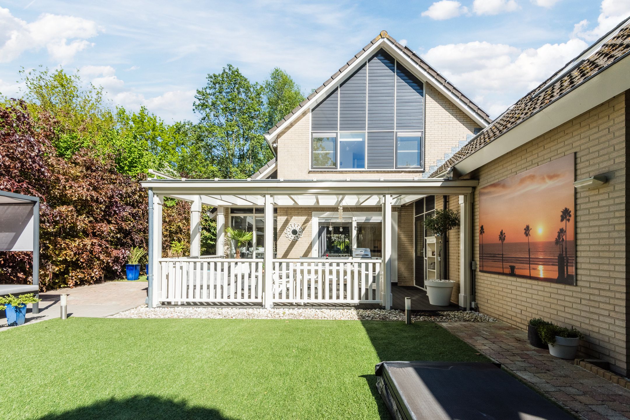 Spacious Detached Home with Private Practice Suite and Solar Power — 45