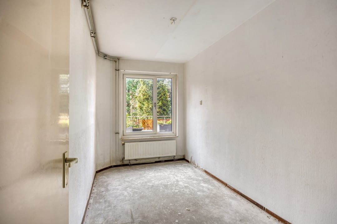 Spacious Apartment with Two Parking Spaces and Sunny Terraces in Capelle aan den IJssel — 16