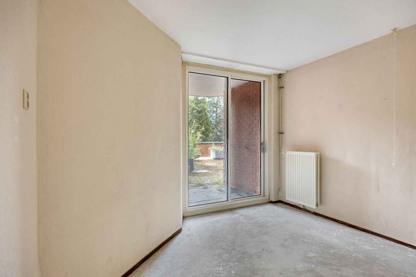 Spacious Apartment with Two Parking Spaces and Sunny Terraces in Capelle aan den IJssel — 19