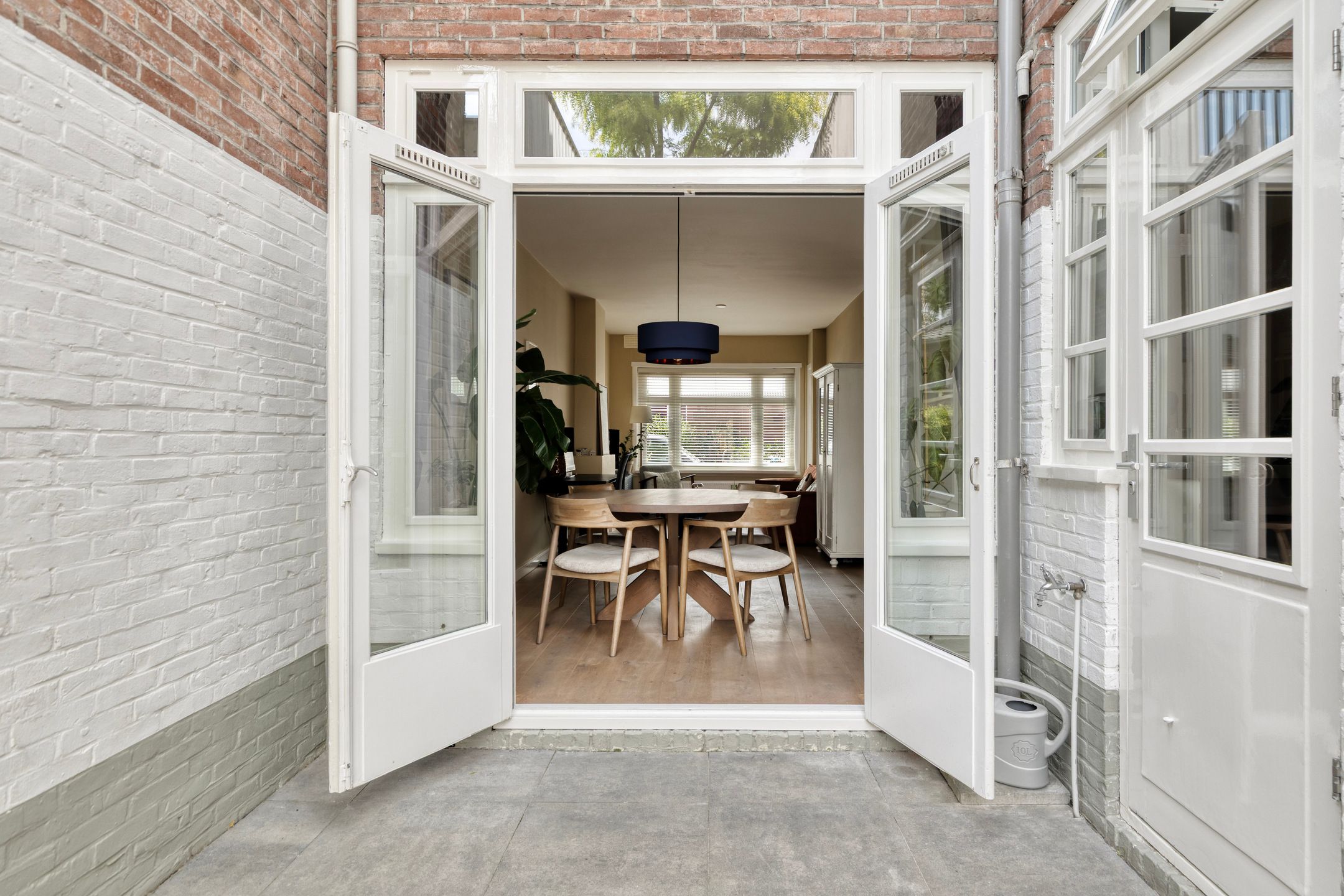 Modernized Ground Floor Apartment with Spacious Garden in Utrecht — 12