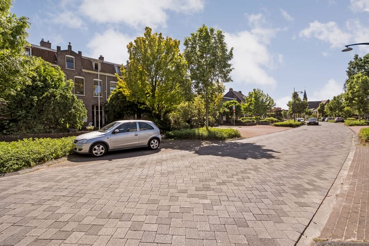 Photo 2 of van Heutszsingel 80