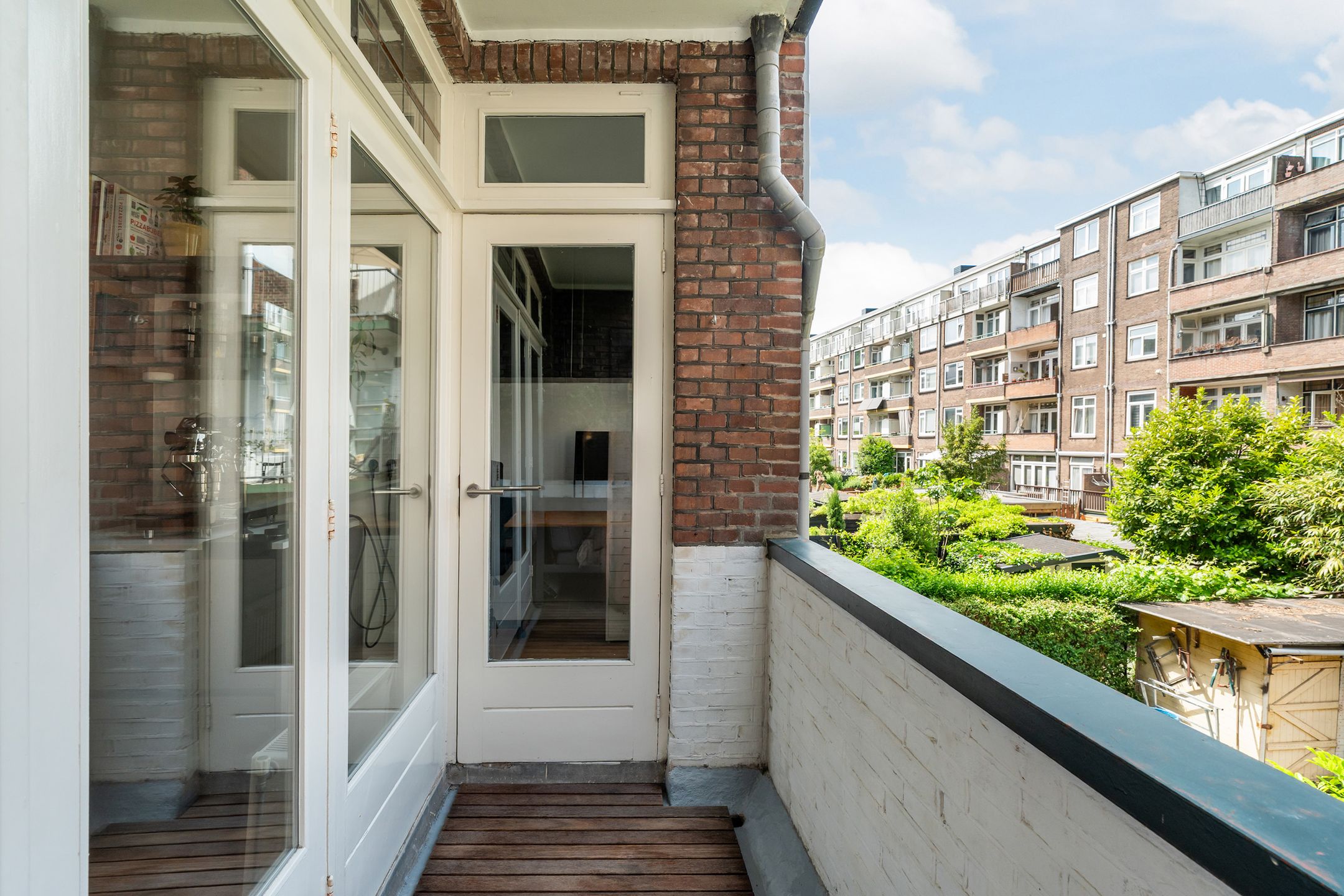 Charming Double Upper Apartment in Historical Liskwartier with Modern Comfort — 9