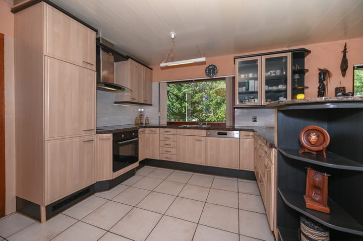 Vrijstaande woning te koop: Van Vrieslandhove 12, Zoetermeer