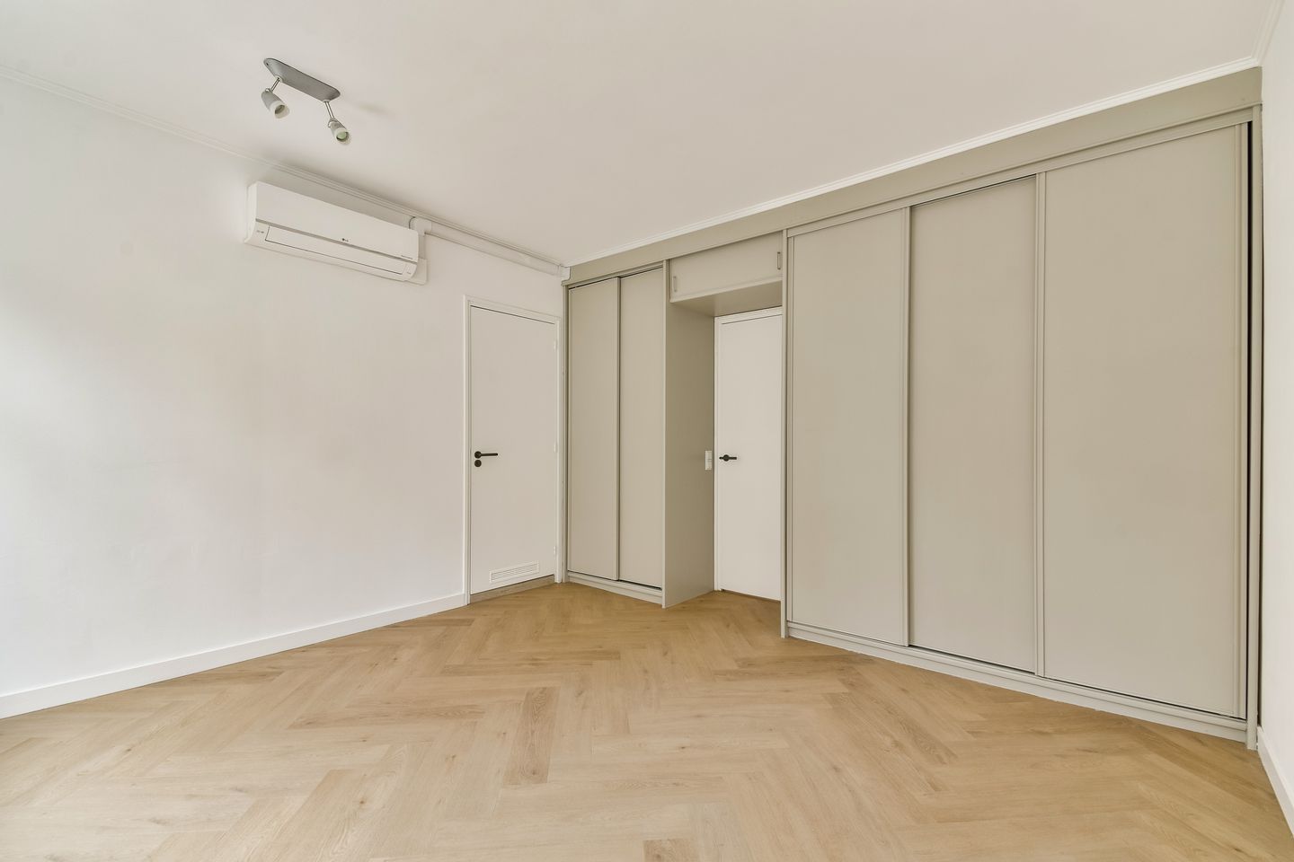 Foto 10 van Elandsgracht 126-1