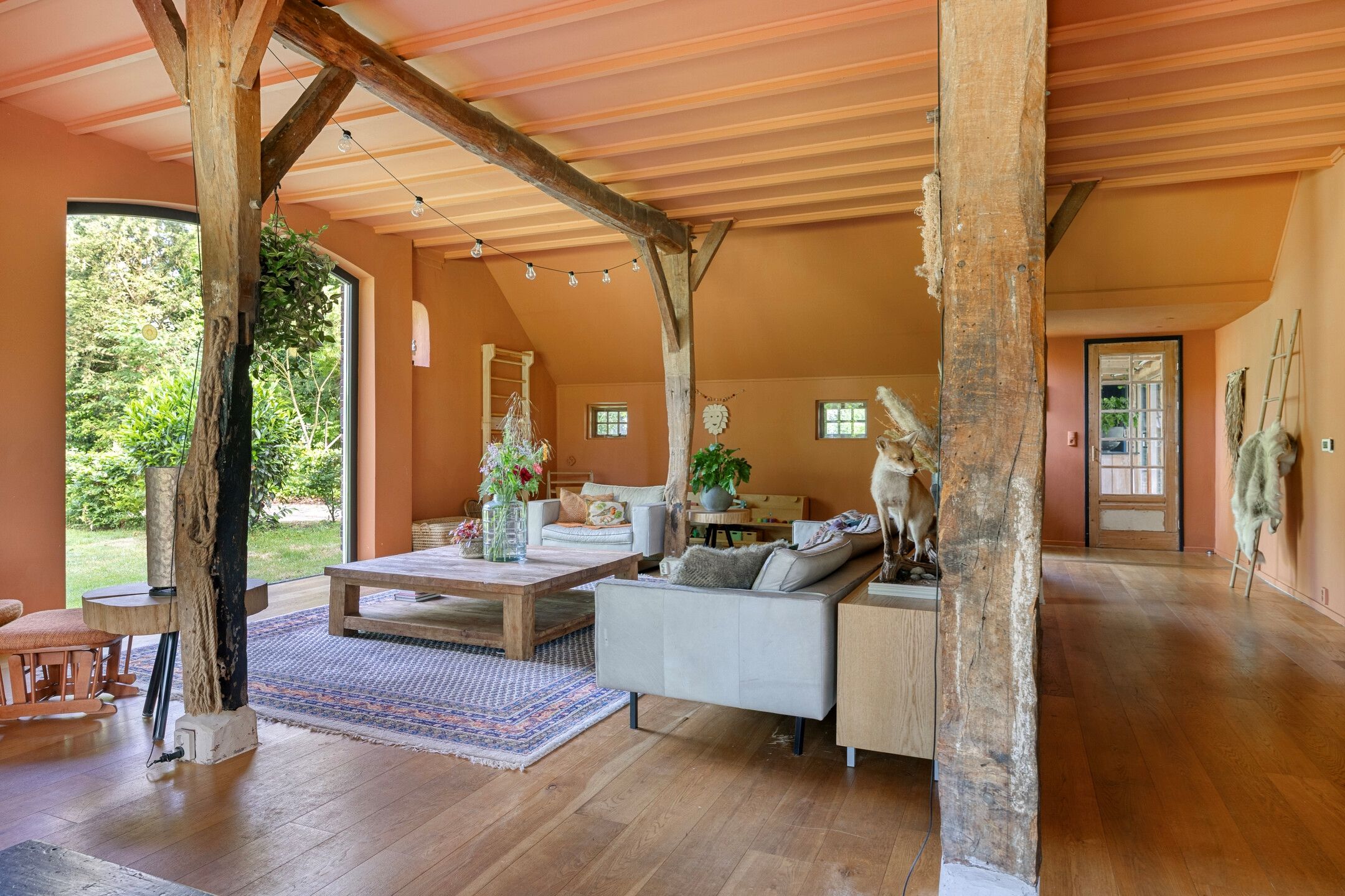Exceptional Thatched Farmhouse with Pool, Sauna, and Private Guest House — 9