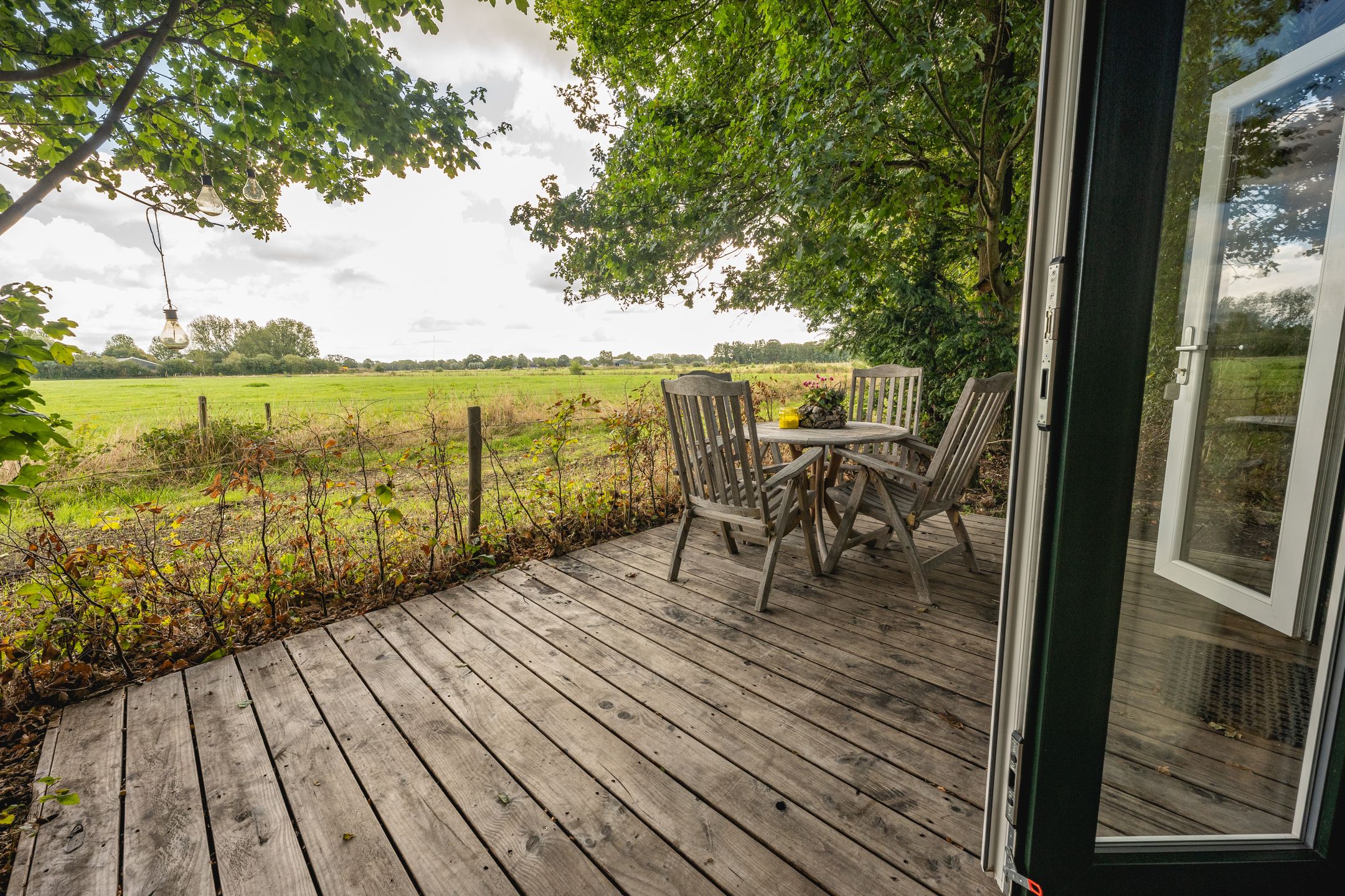 Exceptional Thatched Farmhouse with Pool, Sauna, and Private Guest House — 36