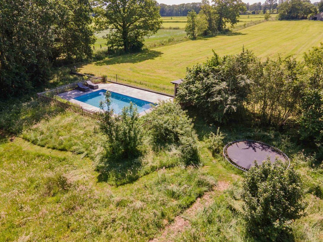 Exceptional Thatched Farmhouse with Pool, Sauna, and Private Guest House — 53