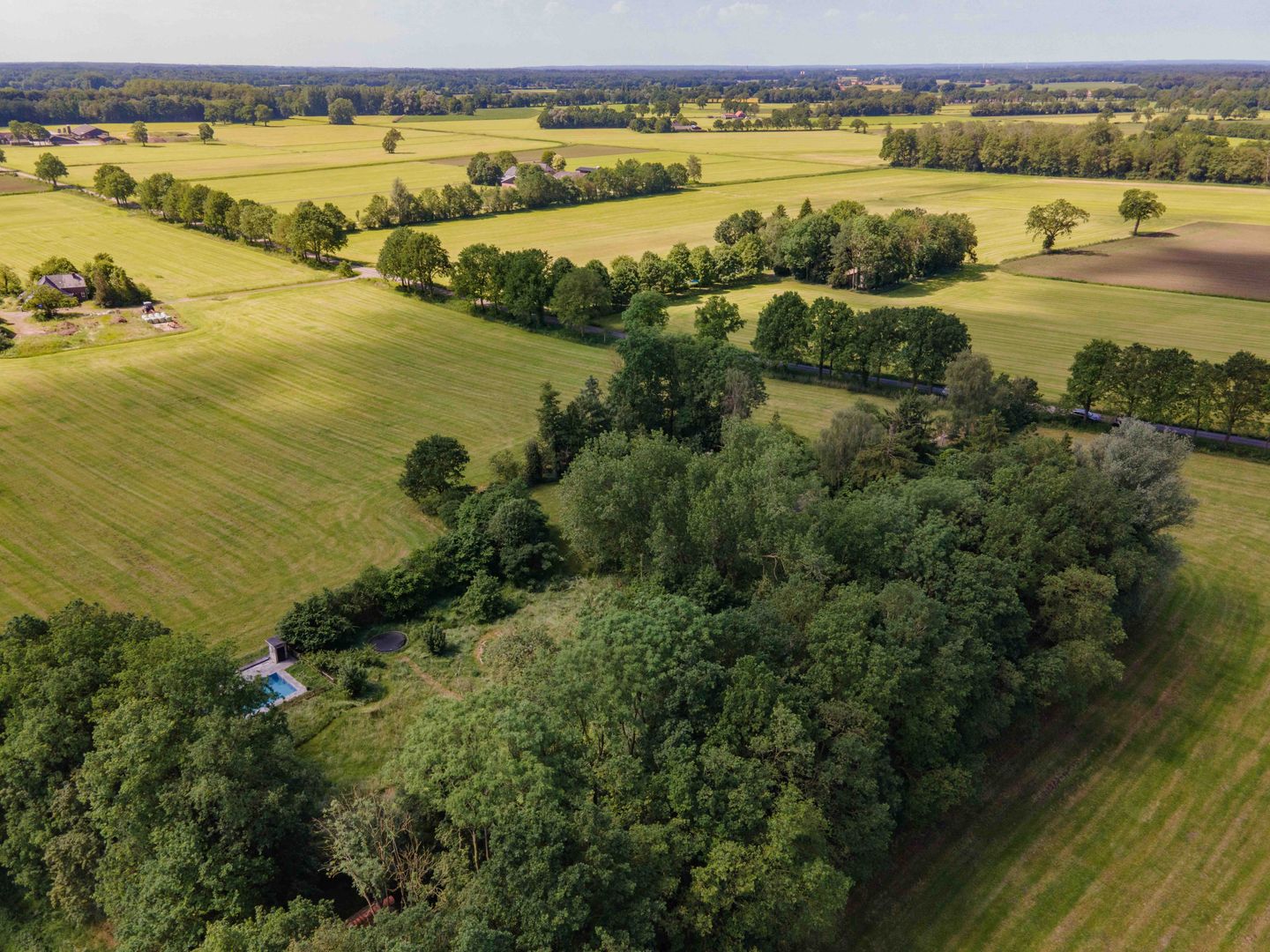 Exceptional Thatched Farmhouse with Pool, Sauna, and Private Guest House — 49