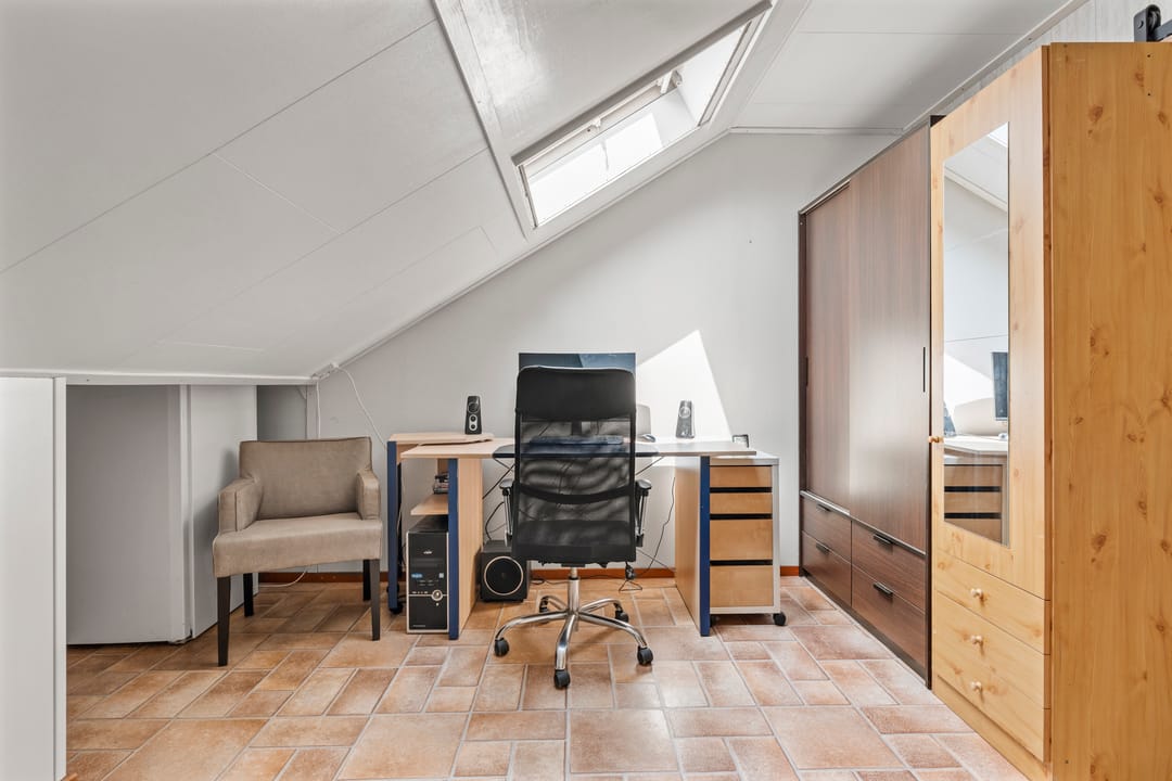 Spacious Corner Maisonette with Green Views and Balcony in Bennekom — 26